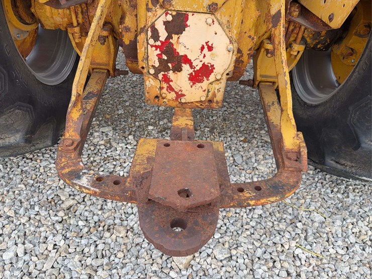 international-806-image-36