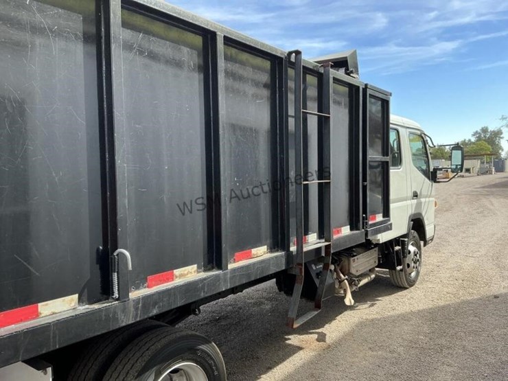 2017-mitsubishi-fuso-fe160-image-12