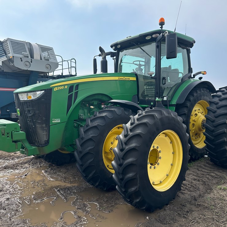 2019 JOHN DEERE 8295R