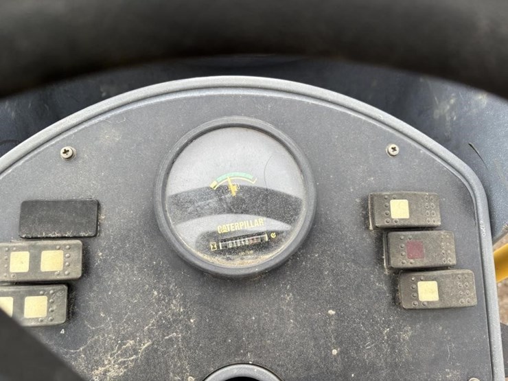 caterpillar-cb24-image-20