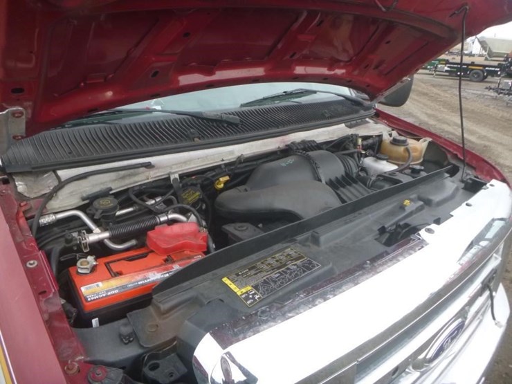 2014-ford-e350-image-13