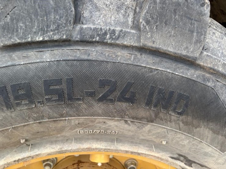 caterpillar-420f2-image-32