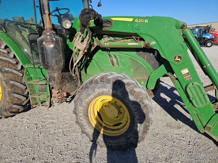 2016-john-deere-6110r-image-7