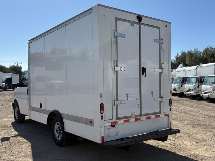 2023-gmc-3500-image-4