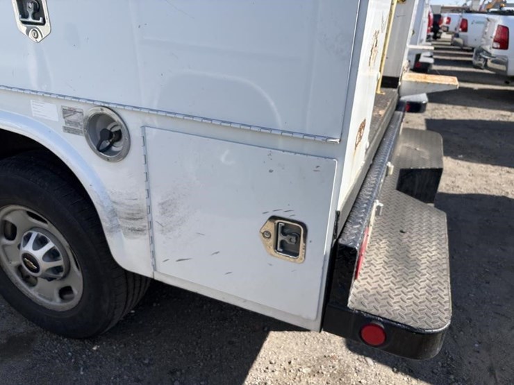 2016-chevrolet-2500-image-22