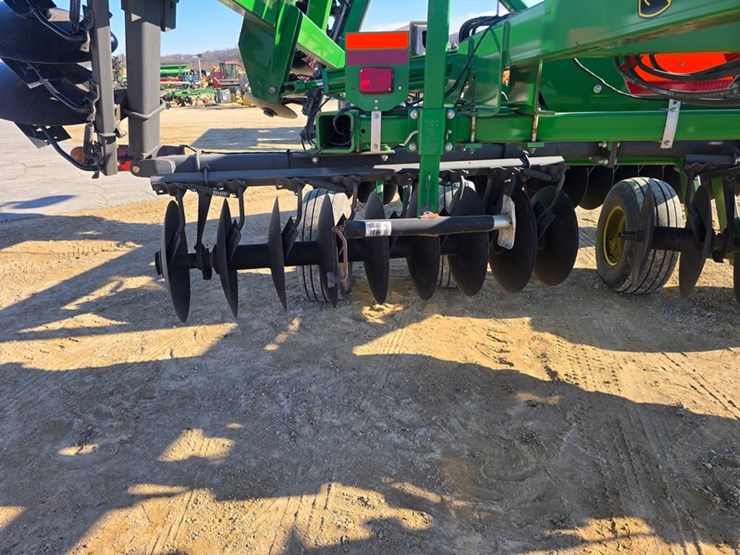 john-deere-637-image-8