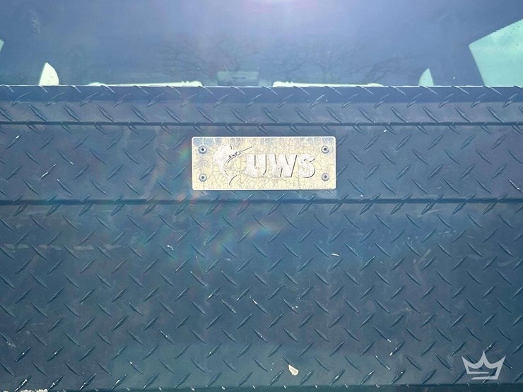 2016-chevrolet-silverado-4x4-crew-cab-pickup-truck-image-23