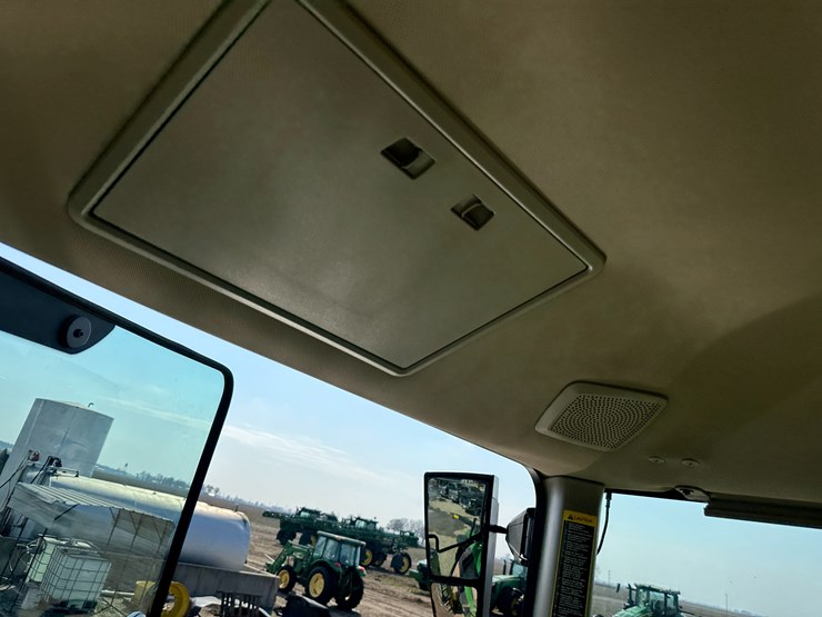 2023-john-deere-8r-250-image-62