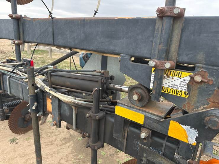 #38848-•-yetter-76"-twin-row-knife-applicator-image-27