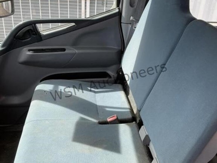 2017-mitsubishi-fuso-fe160-image-26