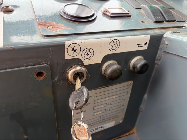 2016-gehl-rs8-42-image-25