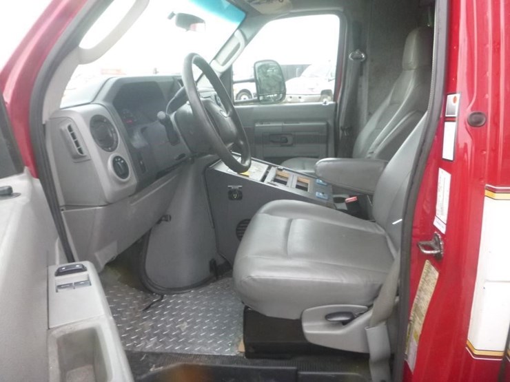 2014-ford-e350-image-10