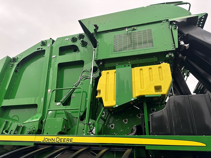 2021-john-deere-cp690-image-74