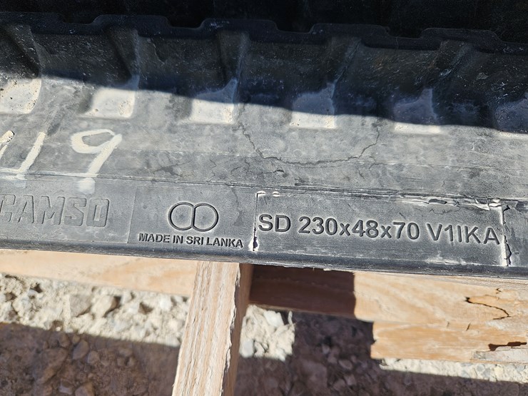 #205119-•-camso-230x48x70-tracks-image-2