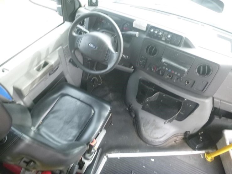 2014-ford-e450-image-8