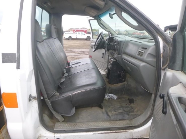 2004-ford-f450-image-11