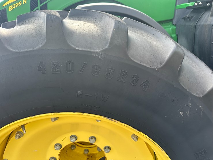 2019-john-deere-8295r-image-7