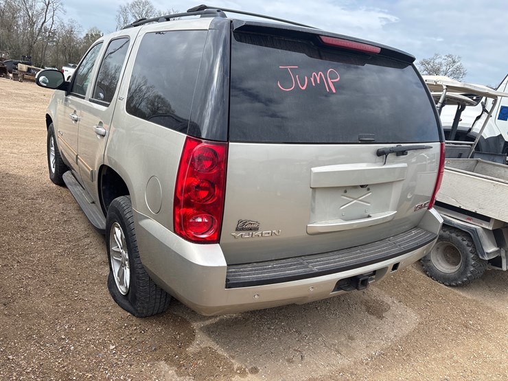 2013-gmc-yukon-image-5