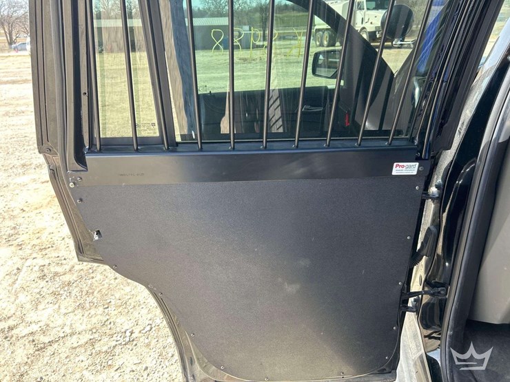 2018-chevrolet-tahoe-image-18