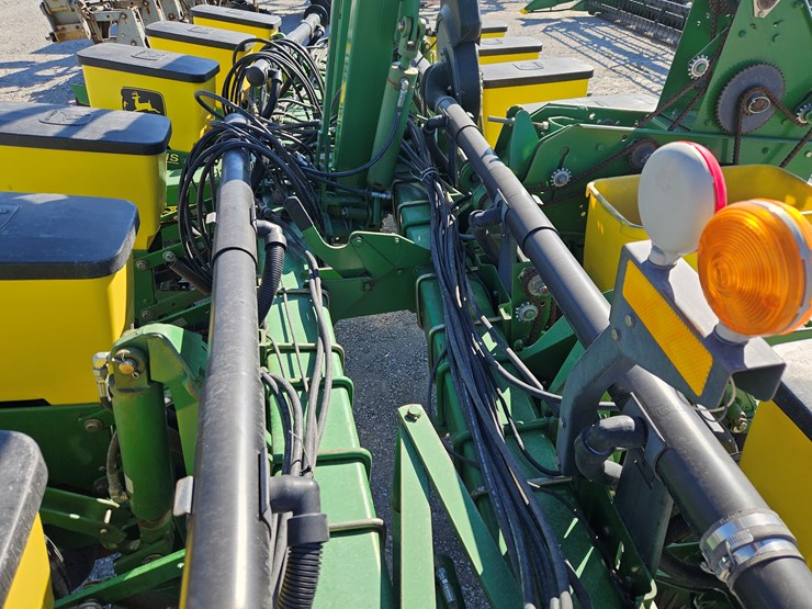 1997-john-deere-1760-image-10