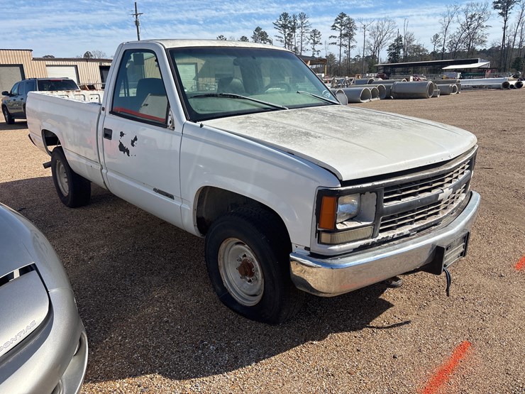 1998-chevrolet-2500-image-2