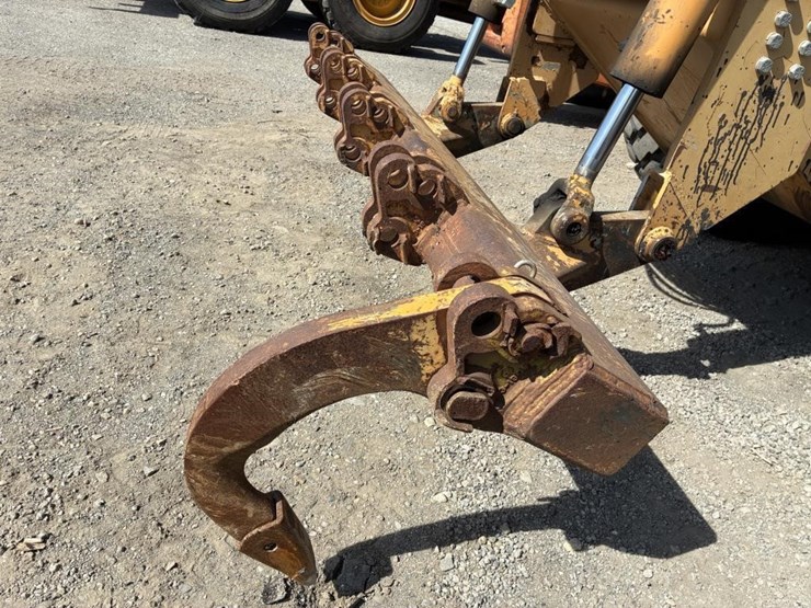 2015-case-570l-xt-image-15