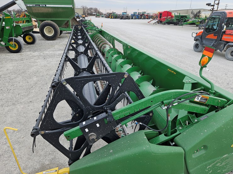 2010-john-deere-635f-image-12