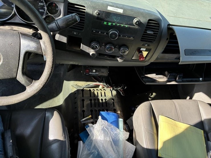 2008-chevrolet-2500-image-13