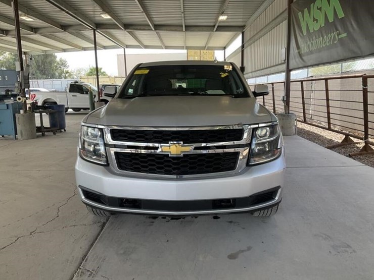 2015-chevrolet-tahoe-image-3