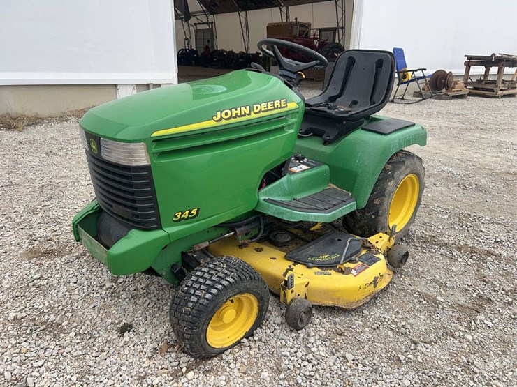 john-deere-345-image-1