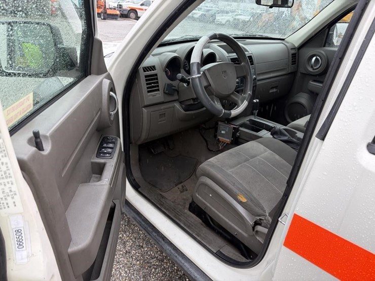 2008-dodge-nitro-image-13