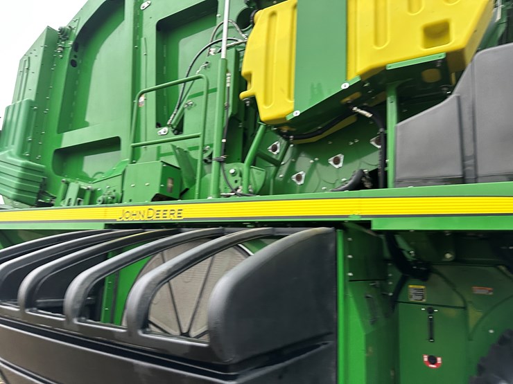 2021-john-deere-cp690-image-81