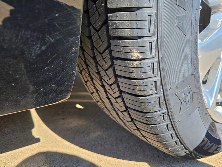 2019-cadillac-sayers-and-scovill-70in-limo-w-only-7729-miles-image-43