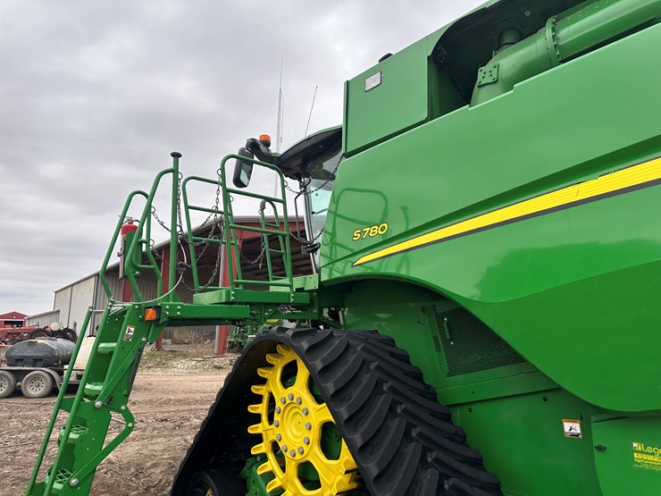 2020-john-deere-s780-image-46