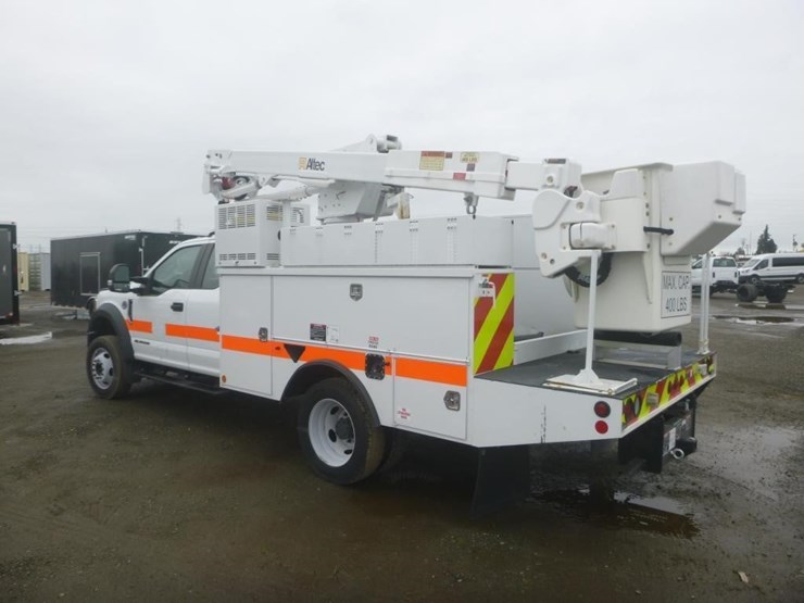 2022-ford-f550-image-4