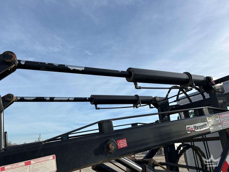 2015-peterbilt-337-image-33