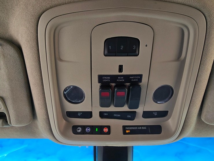 2019-cadillac-xts-stretch-limousine-for-sale,-s-and-s-coachbuilders,-70in,-7866-miles-image-21