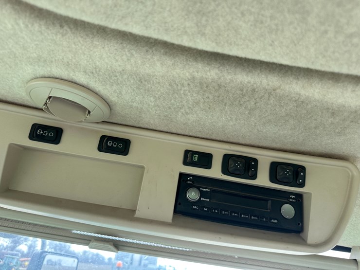 2020-john-deere-9470r-image-69