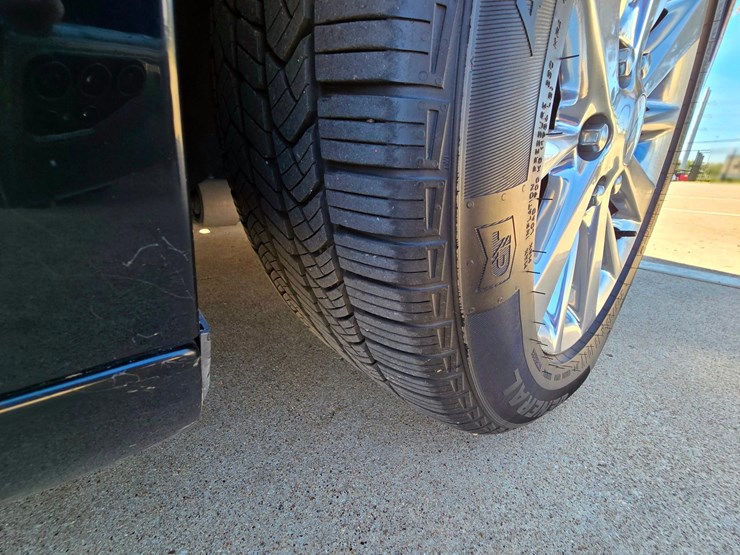 2017-cadillac-federal-70-in-limo---30,529-miles-w-premium-coachwork-by-federal-image-55