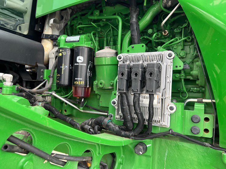 john-deere-412r-image-13