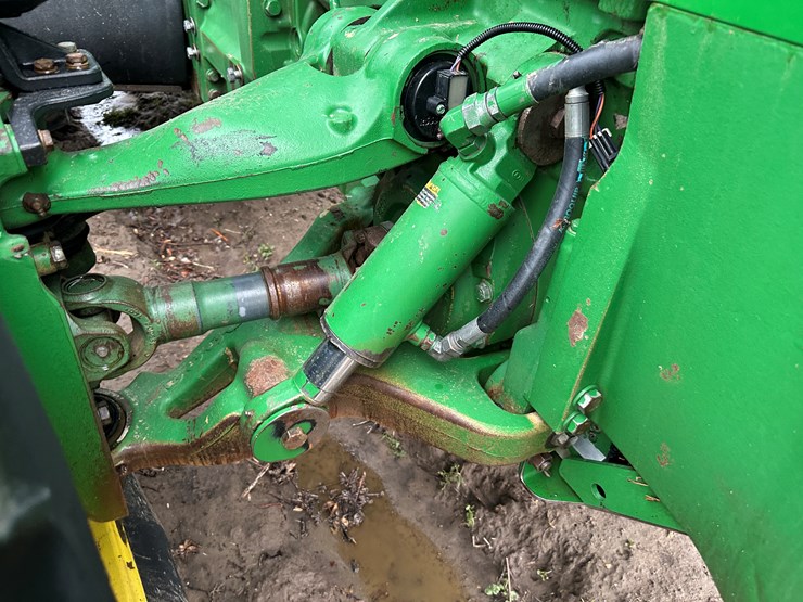 2012-john-deere-8335r-image-21