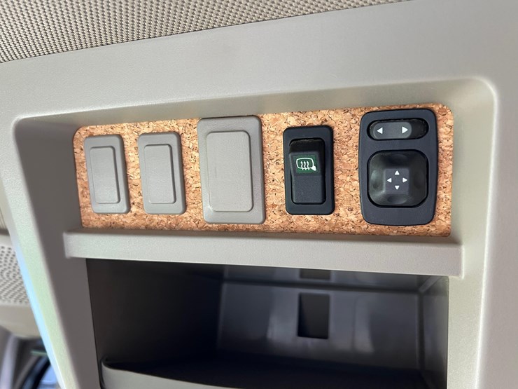 john-deere-412r-image-95