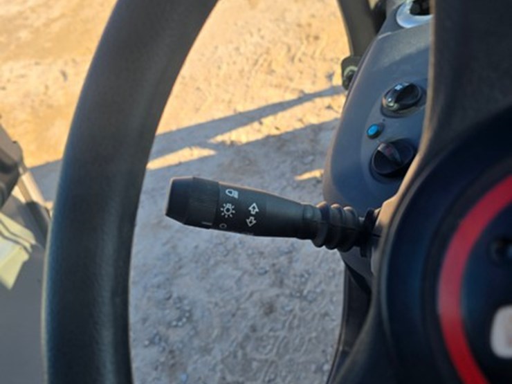 2015-manitou-mt625h-image-21