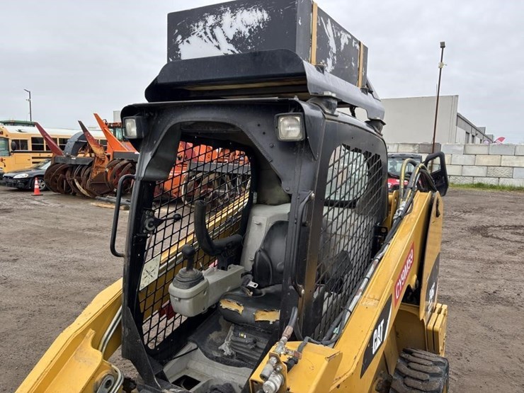 caterpillar-246c-image-18