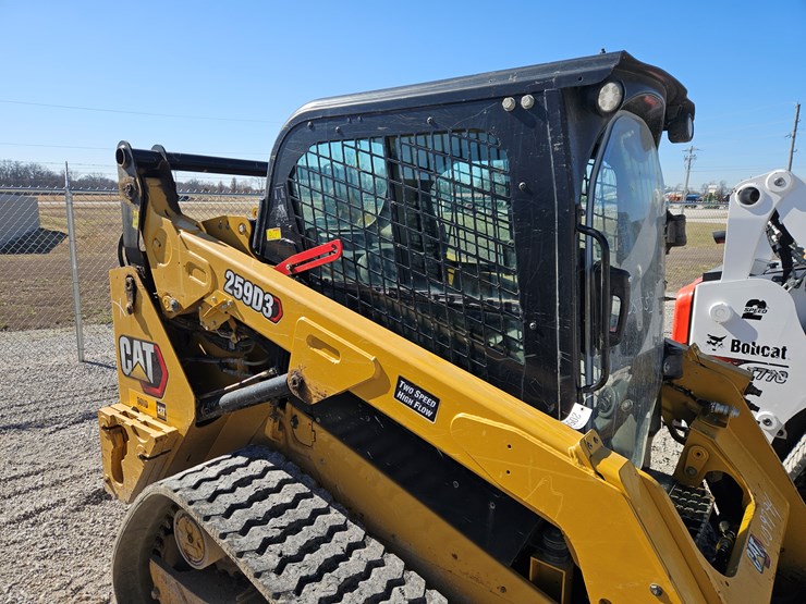 2021-caterpillar-259d3-image-14