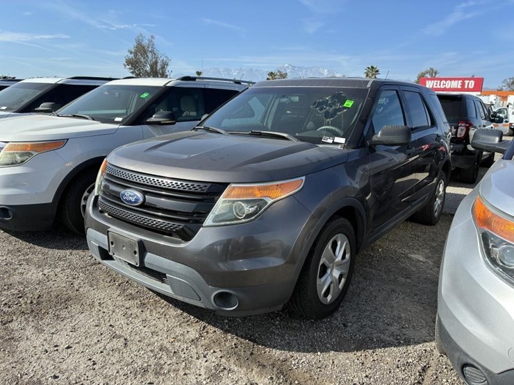 2015-ford-explorer-image-1