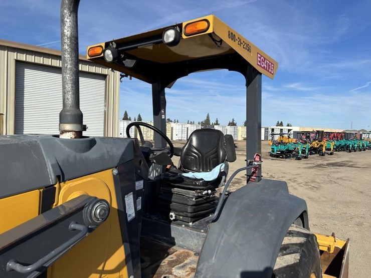 2018-deere-210lep-image-28