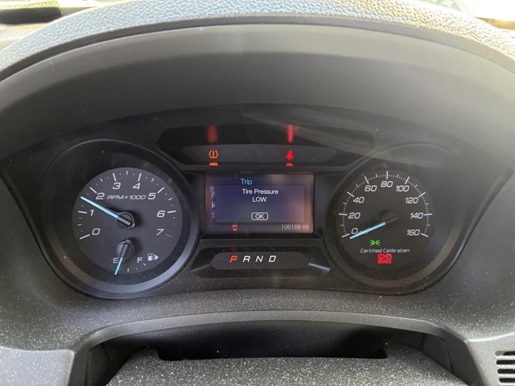 2015-ford-explorer-image-17