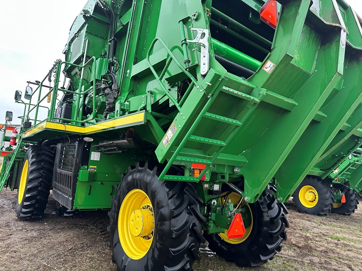 2021-john-deere-cp690-image-23