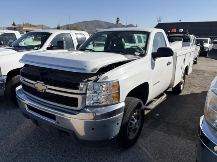 2011-chevrolet-2500-image-1